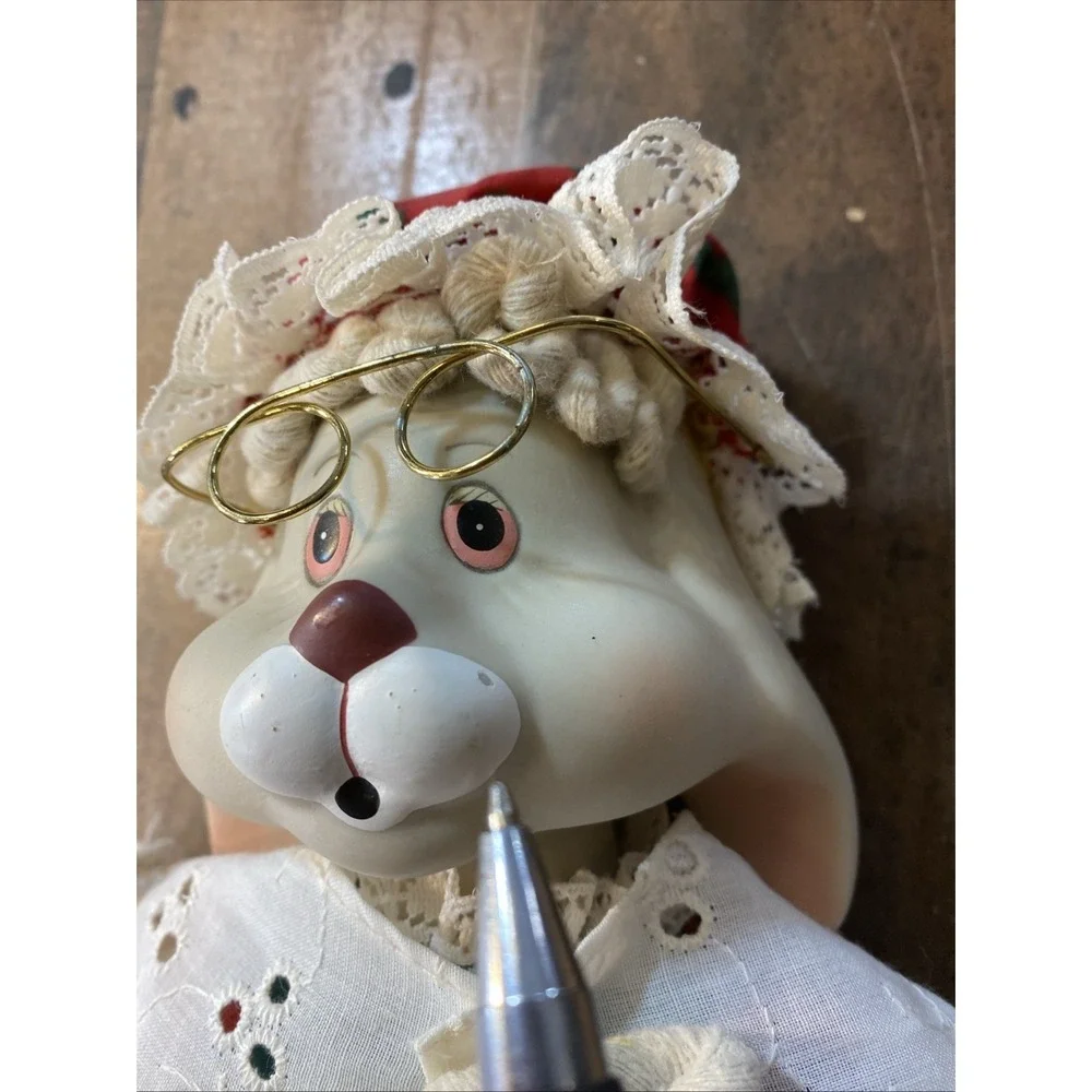 Vtg House of Lloyd Granny Flo Rabbit 1996‎ Shelf Sitter Christmas Porcelain 16